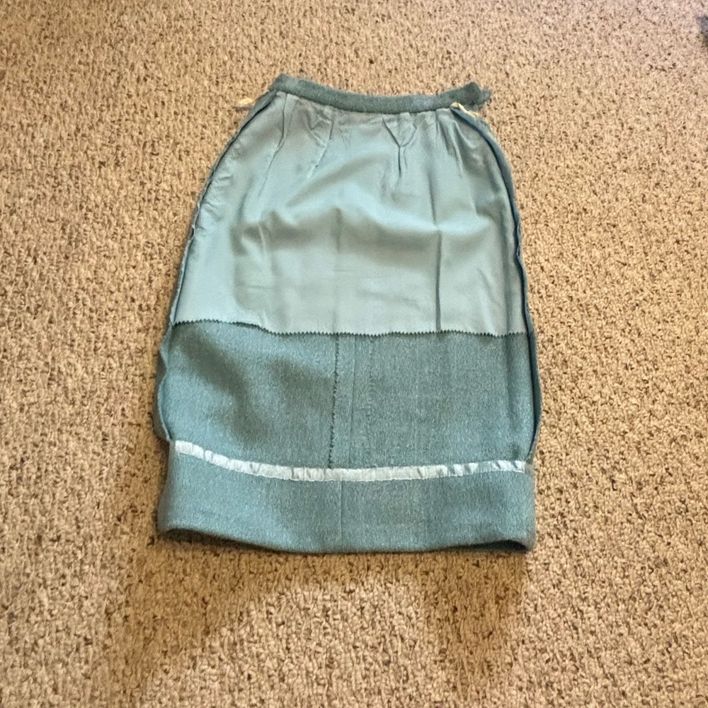 Vintage baby blue skirt suit - Picture 9 of 16